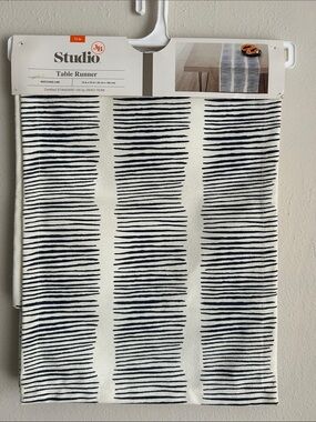 Studio 3B white & Navy Striped Table Runner